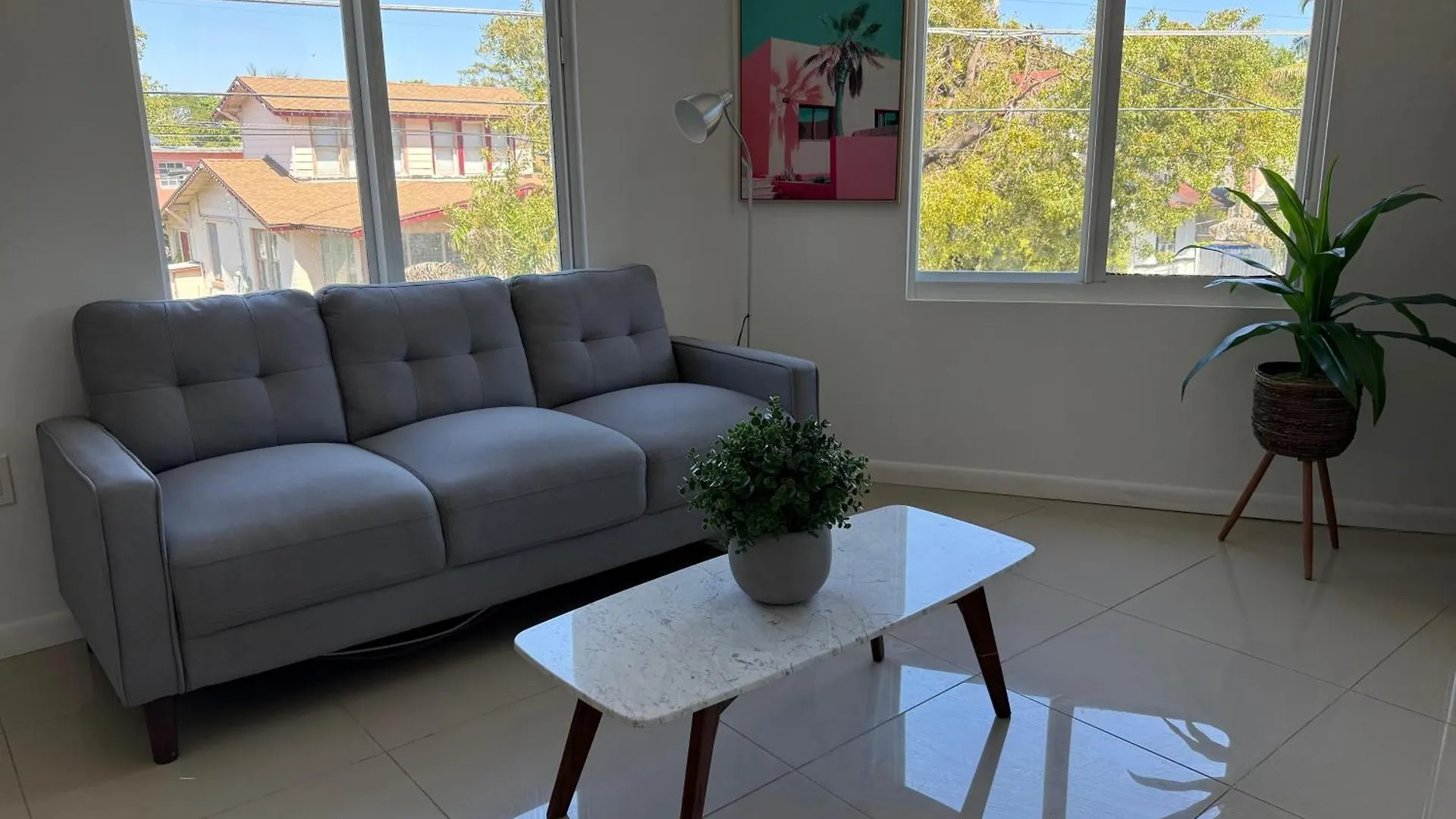 Aparthotel Renzzi Miami