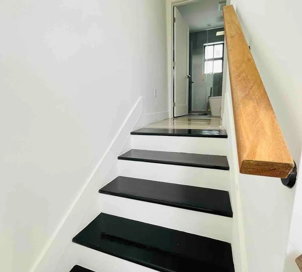 Residential - 公寓 *