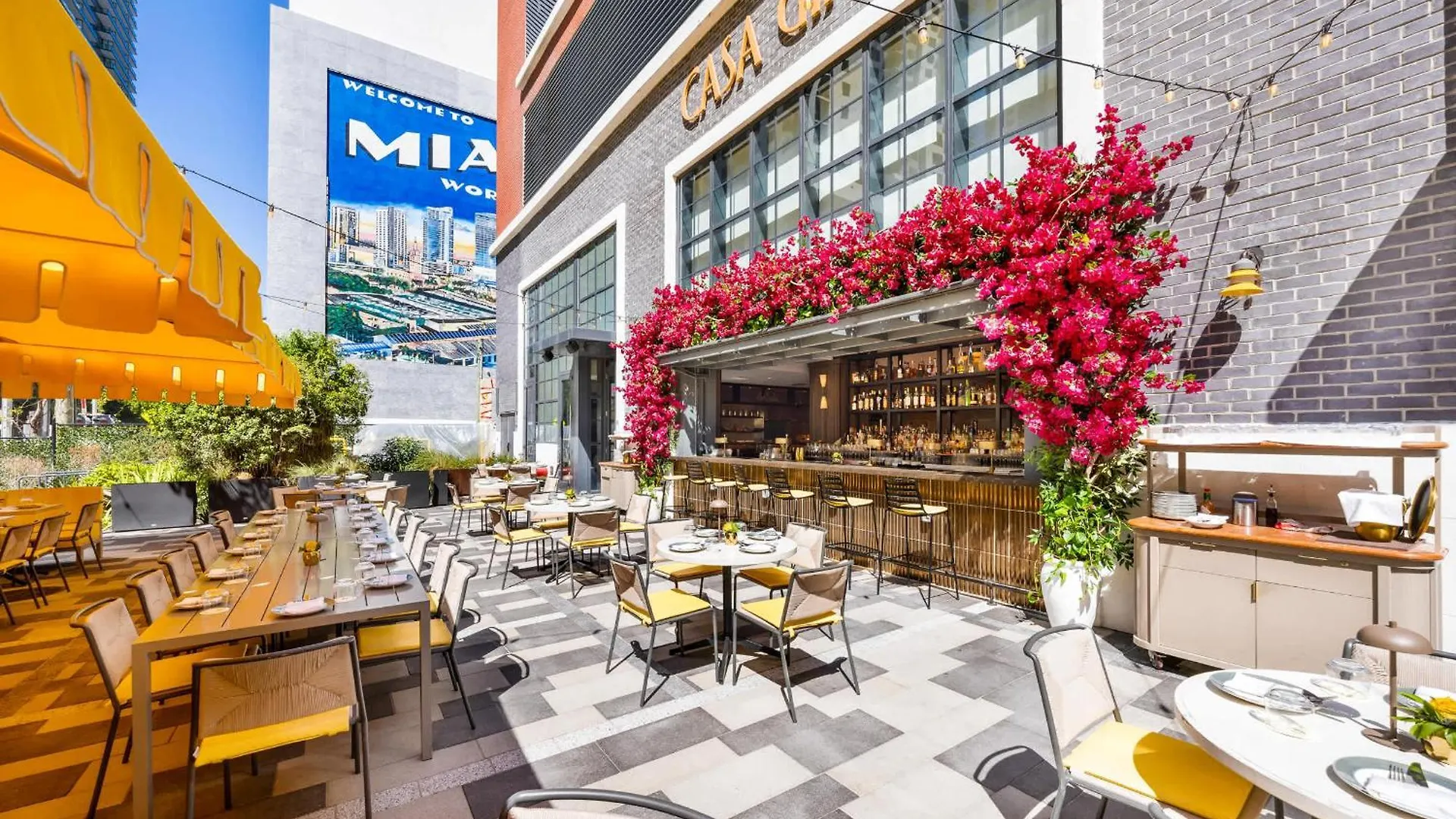 Skyline Chic Downtown Getaway *