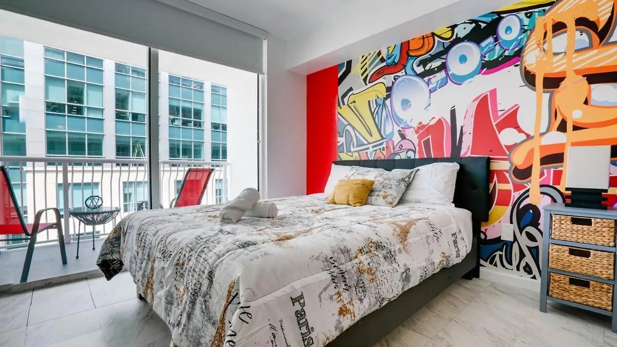 Upscale Brickell And Free Parking דירה מיאמי
