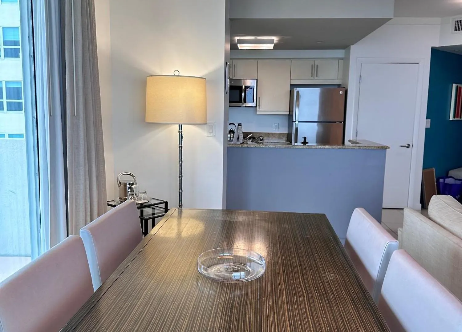 Breathtaking Direct Bay Views 2 Bedroom With Parking Διαμέρισμα