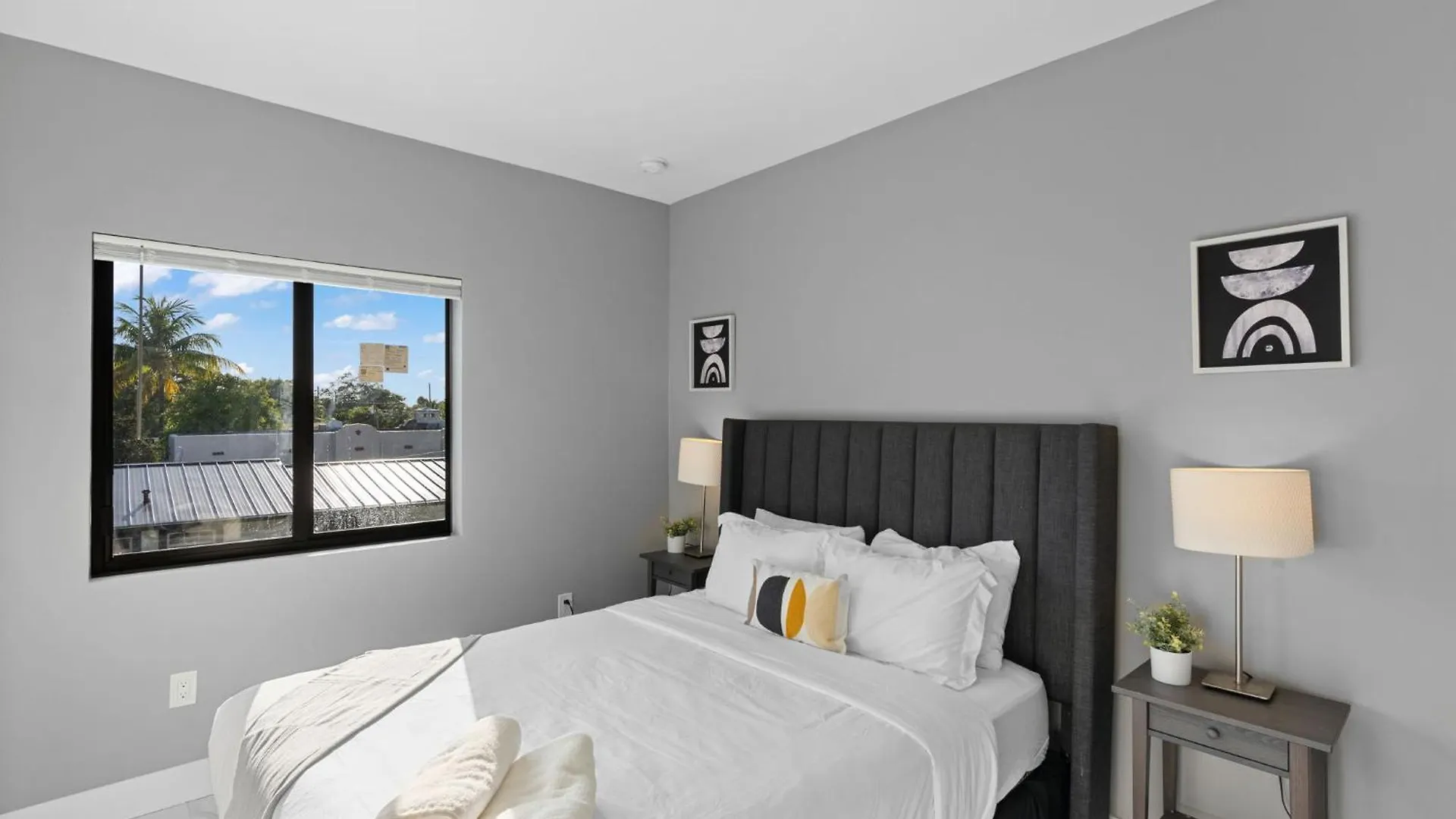 Apartmán Spacious W Parking Free *