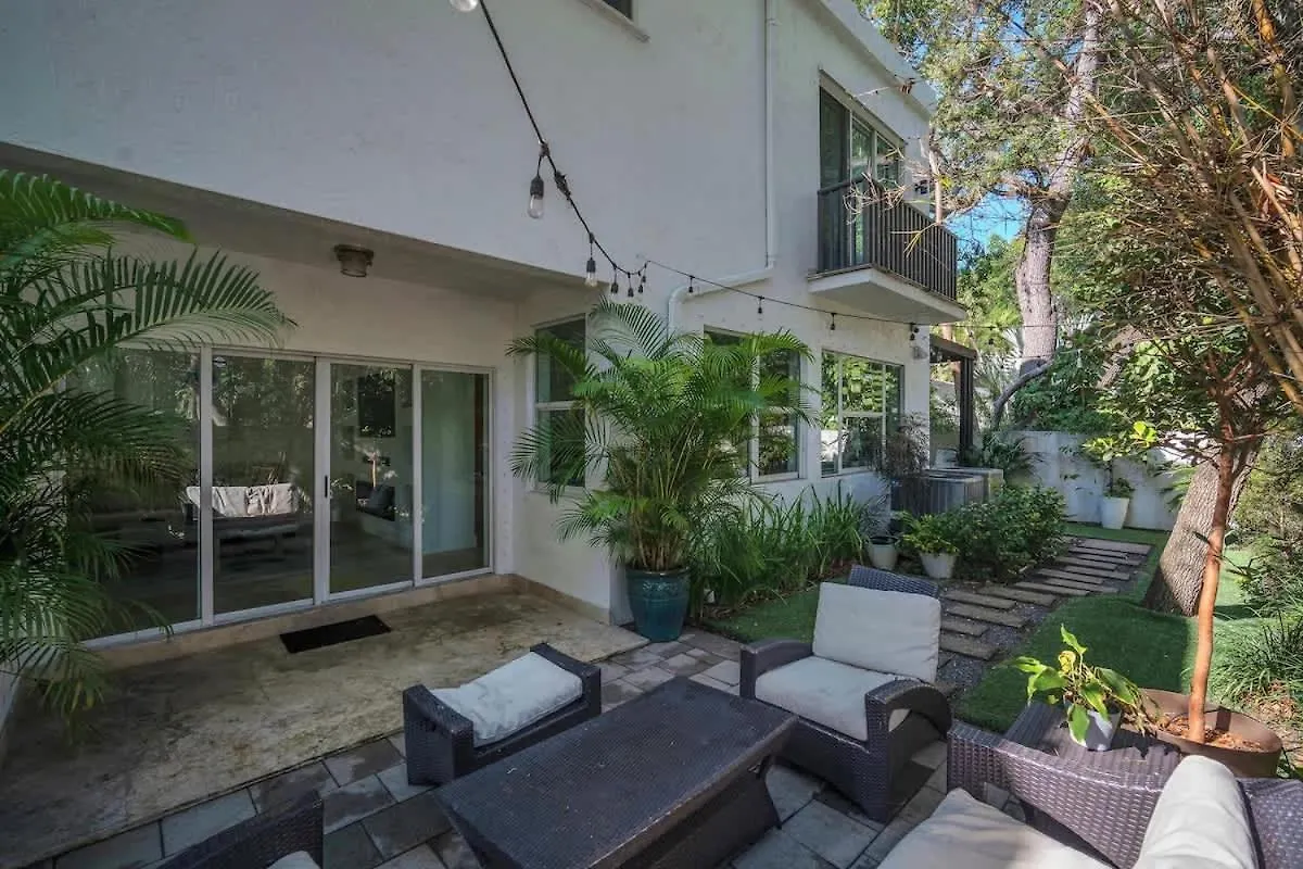 בית נופש Grove Walk Manor 3br Oasis In The Grove Family *