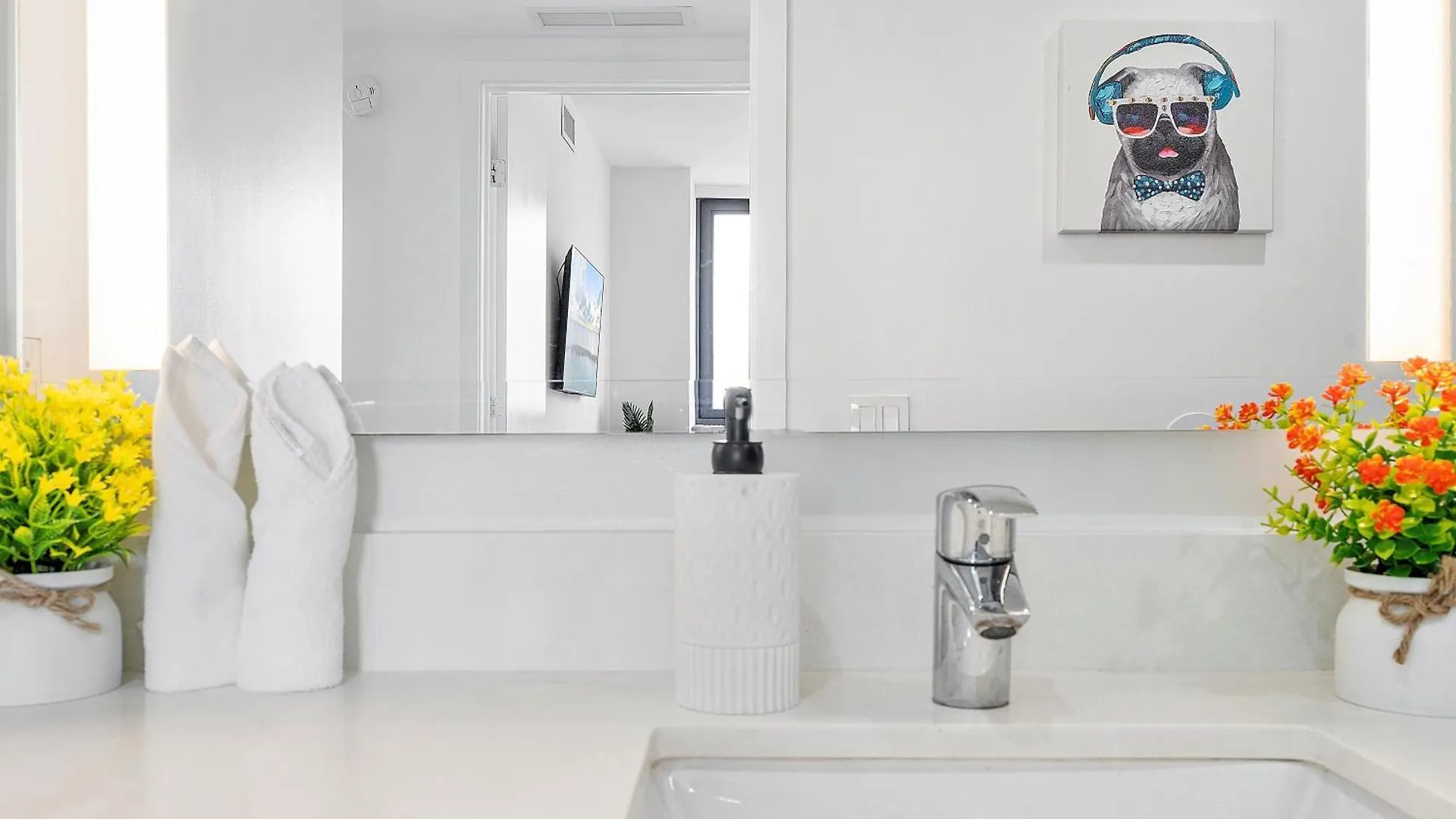 New! X Lounge V - High-rise With Rooftop Pool In Downtown Aparthotel *