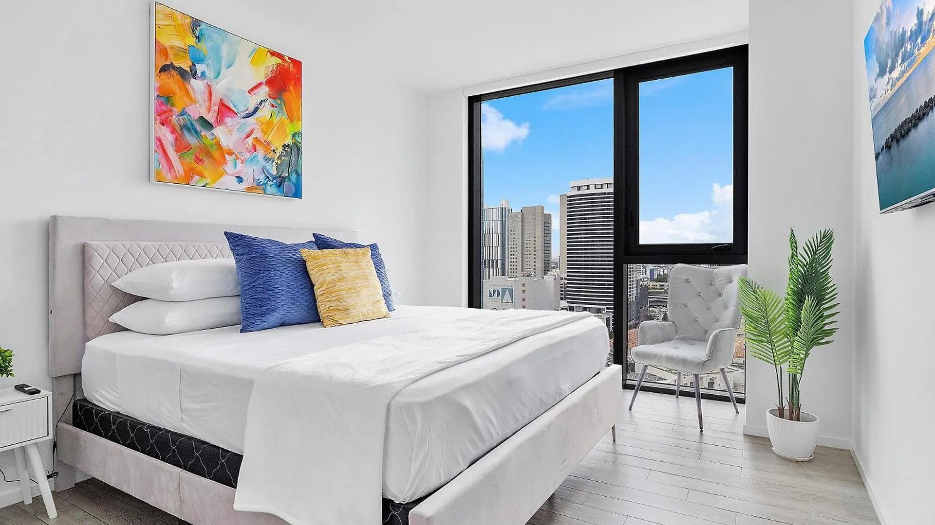 New! X Lounge V - High-rise With Rooftop Pool In Downtown