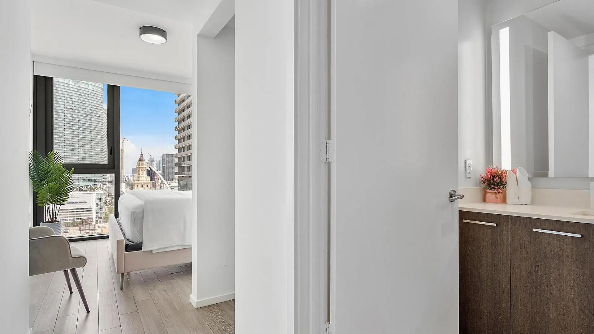 New! X Lounge V - High-rise With Rooftop Pool In Downtown *