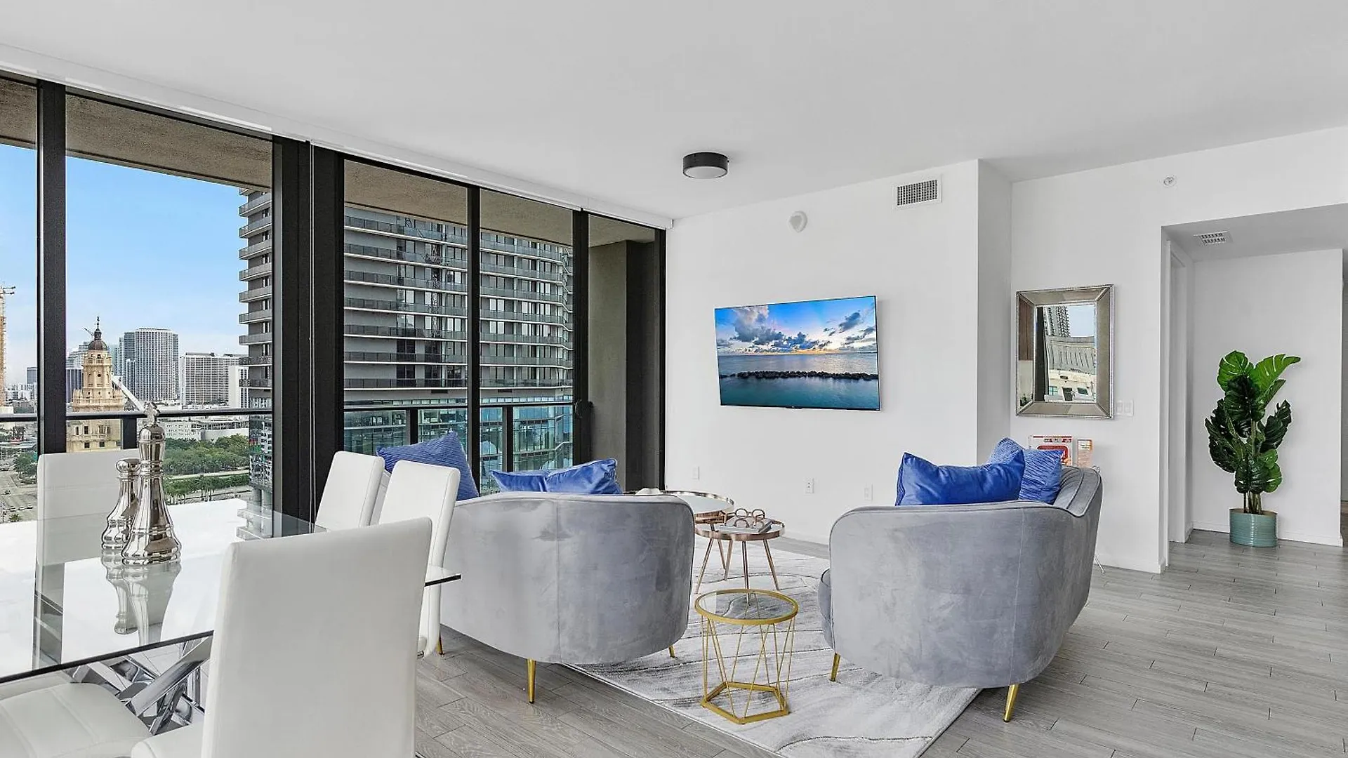 New! X Lounge V - High-rise With Rooftop Pool In Downtown