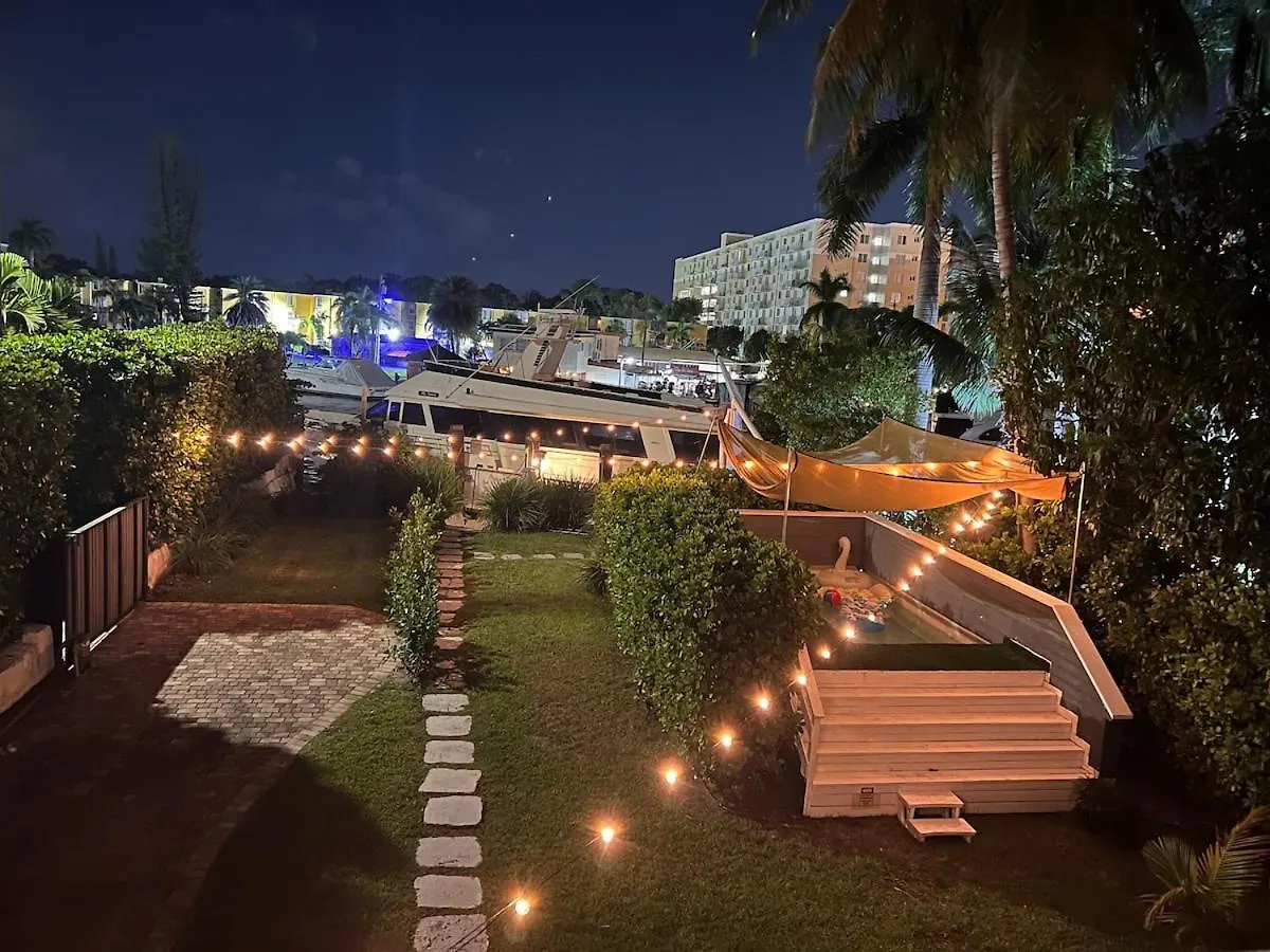 River Villa-pool, Hot Tub, Dock, Big Garden * מיאמי