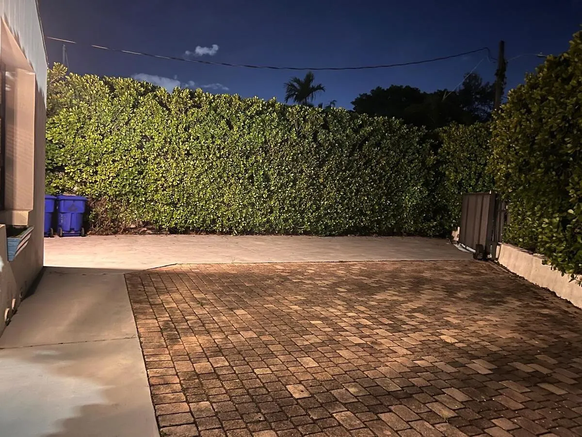 River Villa-pool, Hot Tub, Dock, Big Garden וילה