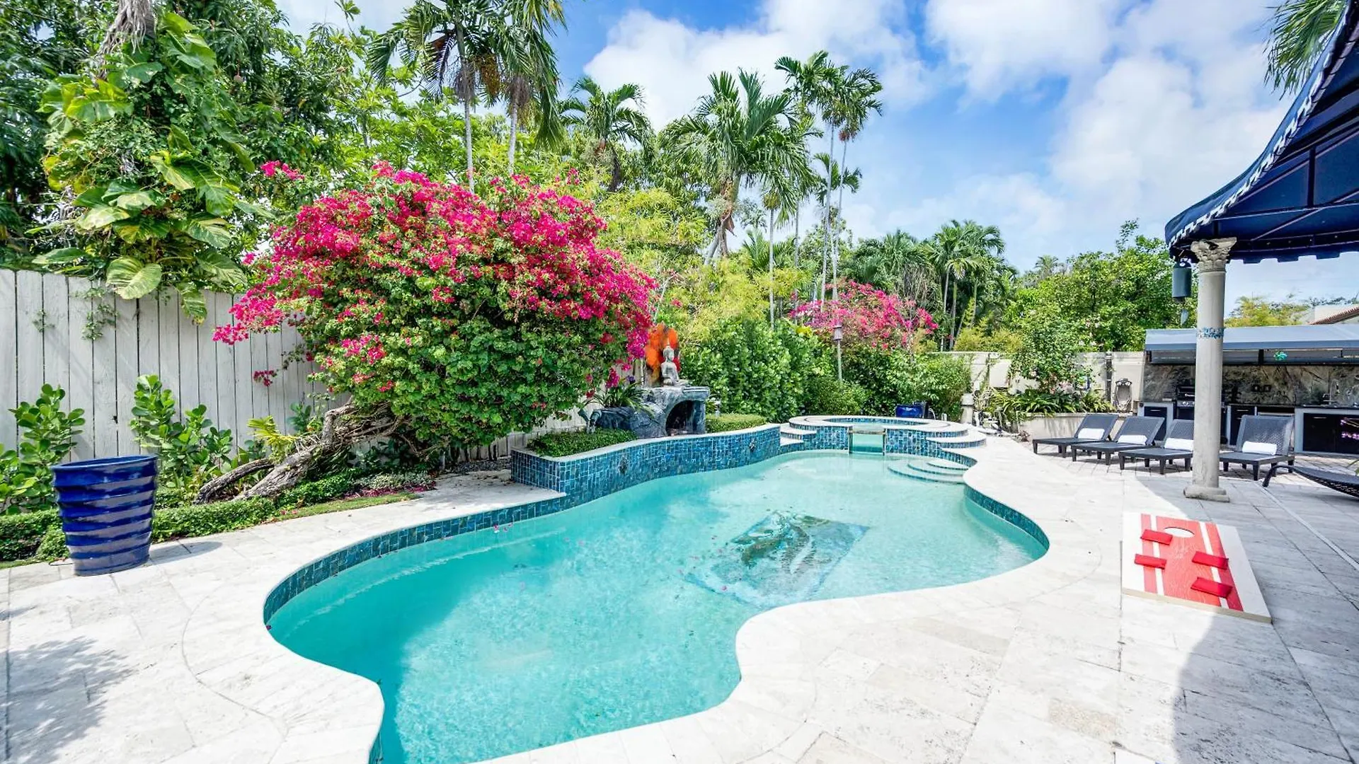 Magnificent Tropical Pool Southbrickell * Miami