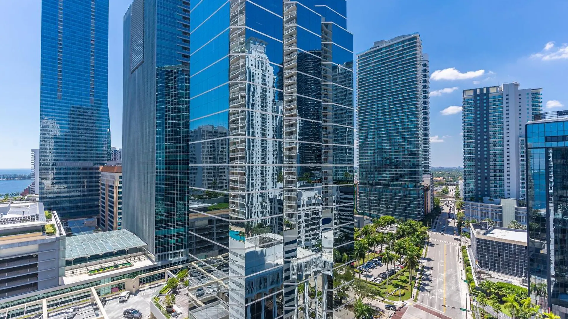2 Bed With A Pool & Gym- Free Garage Parking Appartement Miami