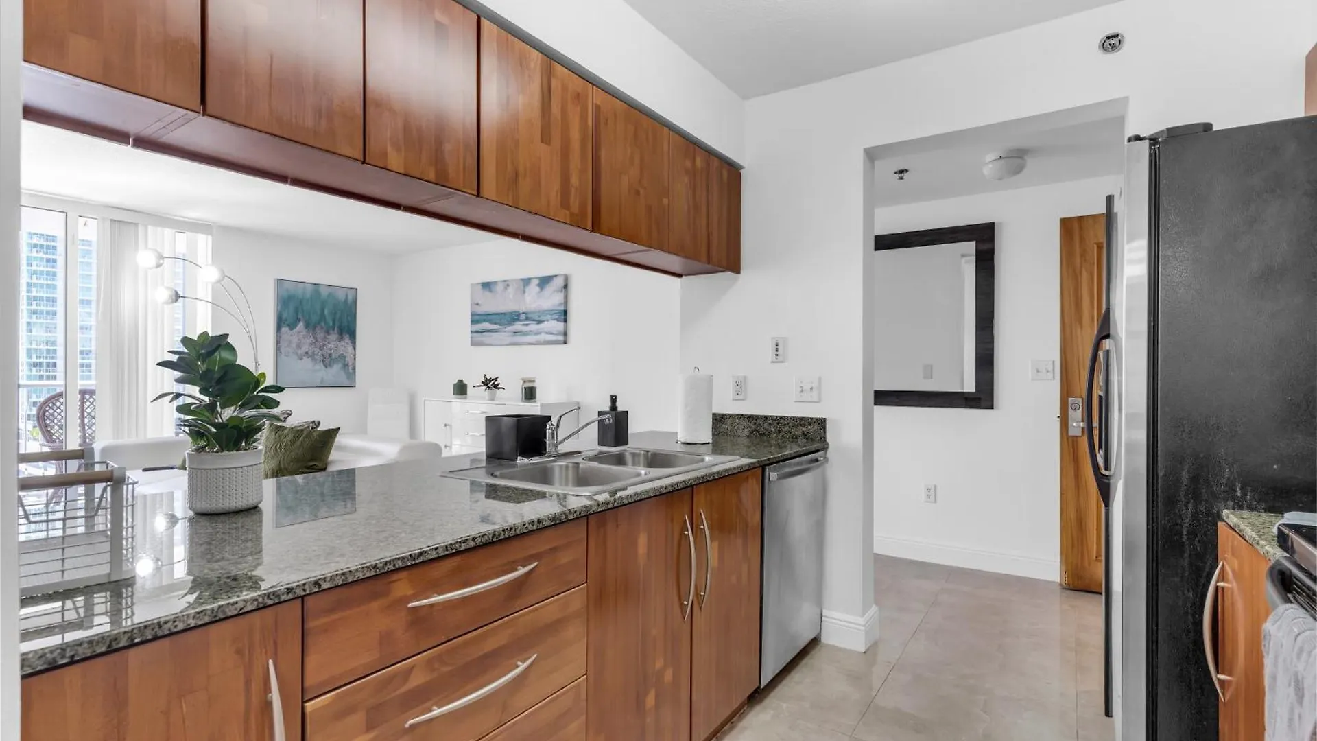 2 Bed With A Pool & Gym- Free Garage Parking Appartement Miami
