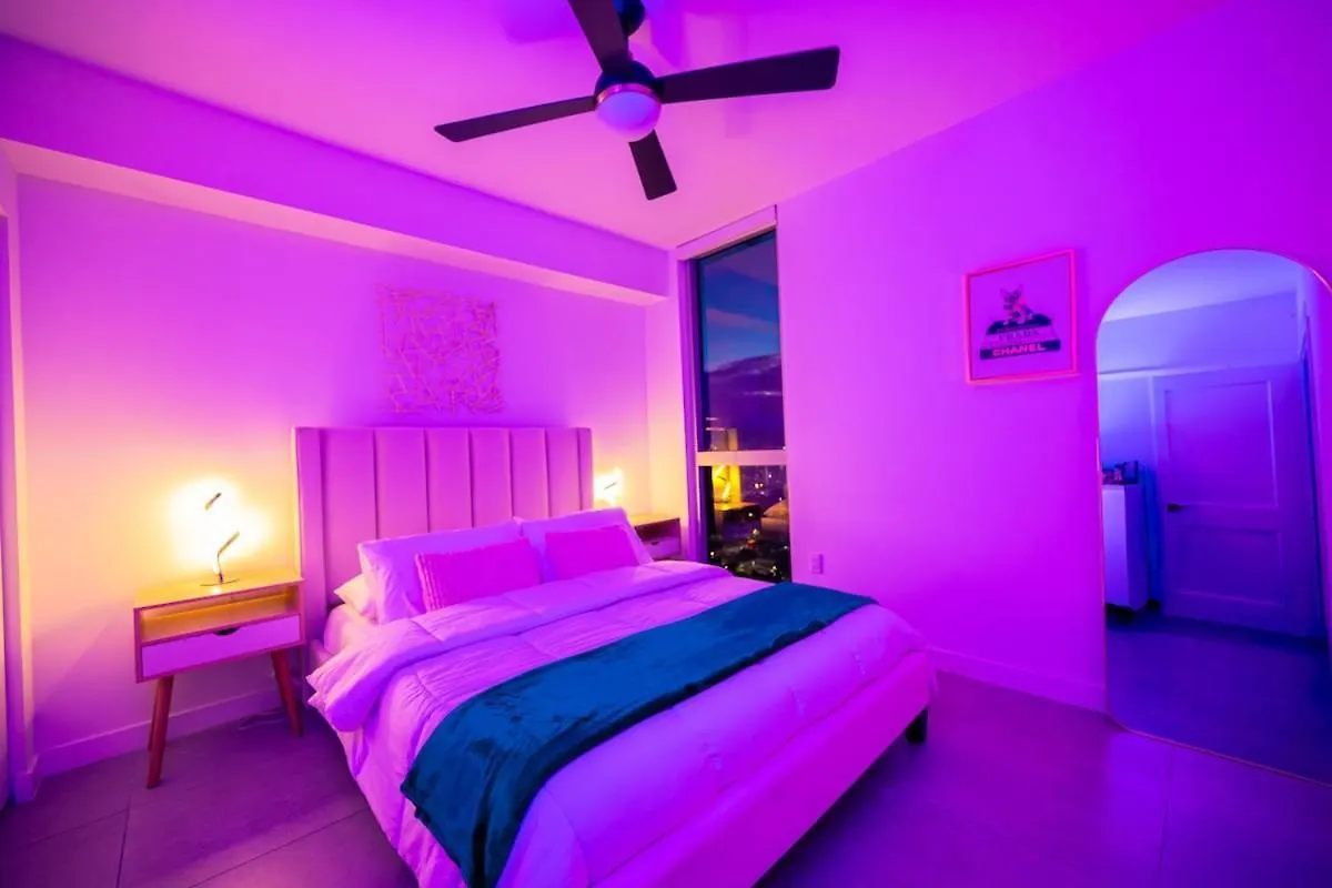 Free Parking Pool 391mbps Gym Balcony Views Miami