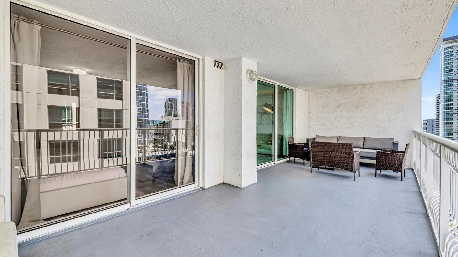 アパート Brickell 1 Bed 1 Bath Free Parking *