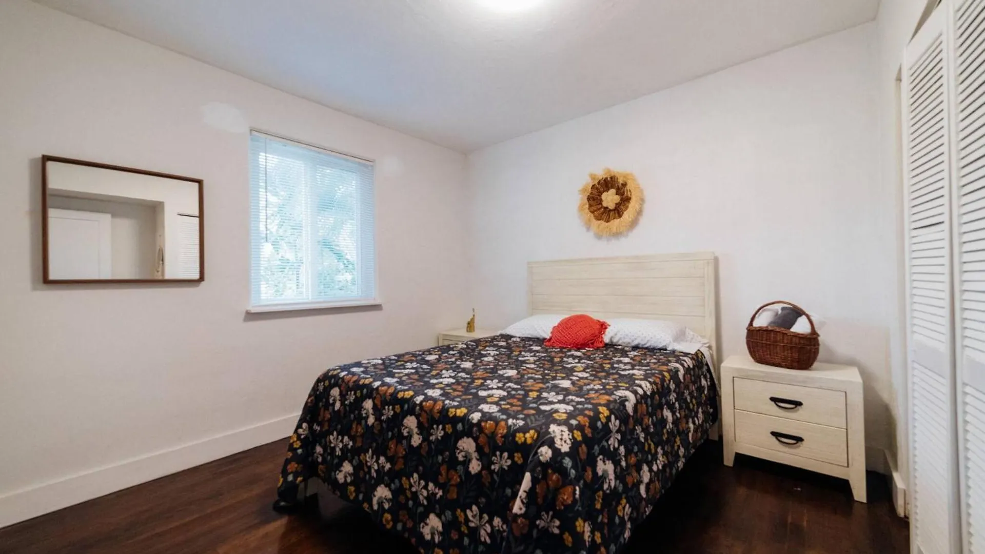 3 Bedroom With Backyard Oasis Daire