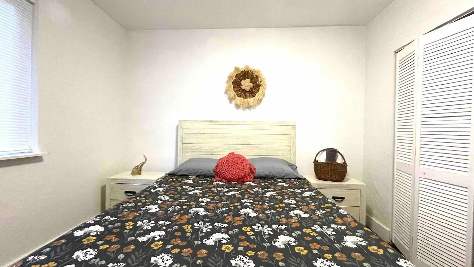3 Bedroom With Backyard Oasis