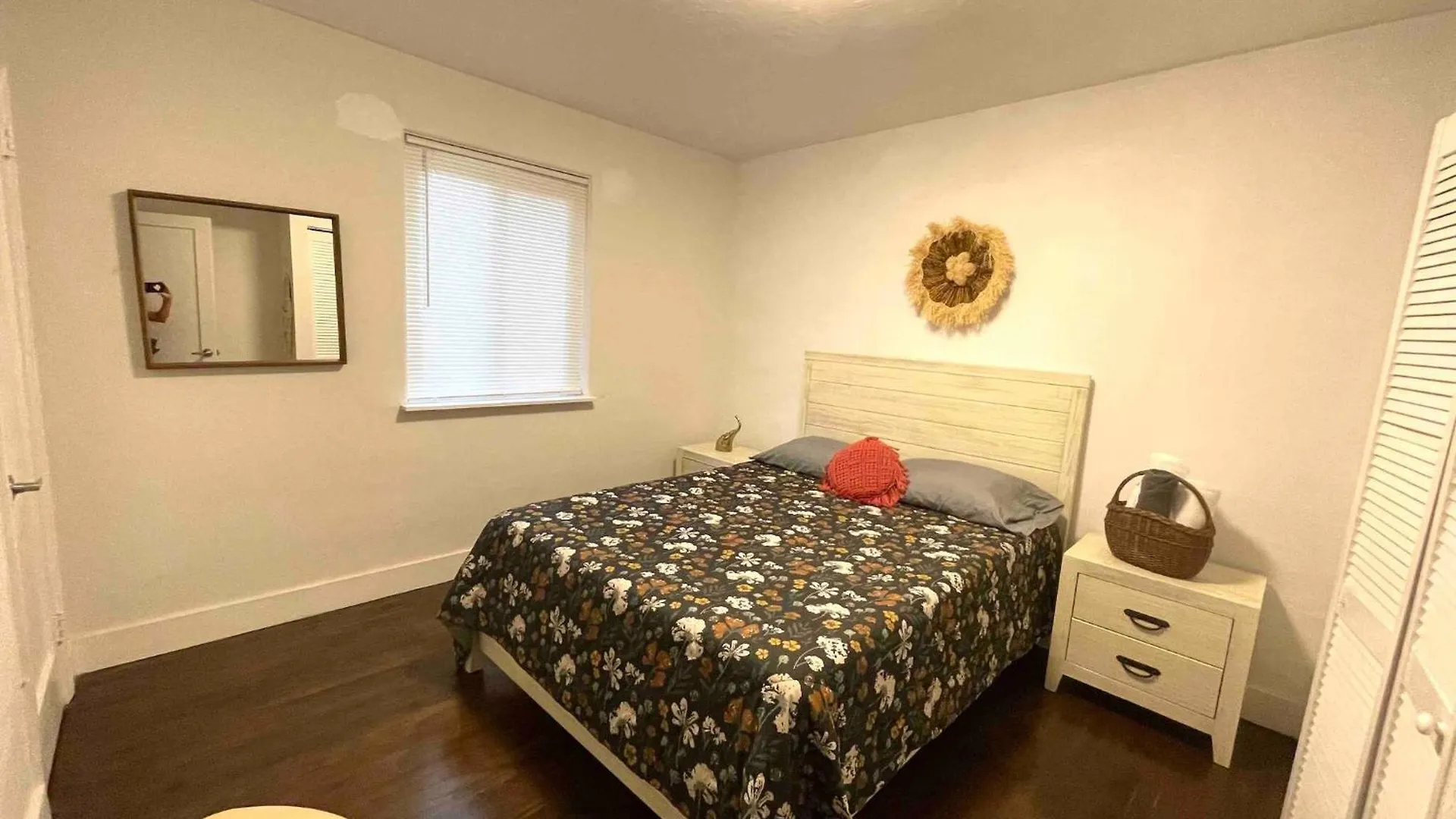 3 Bedroom With Backyard Oasis Daire Miami