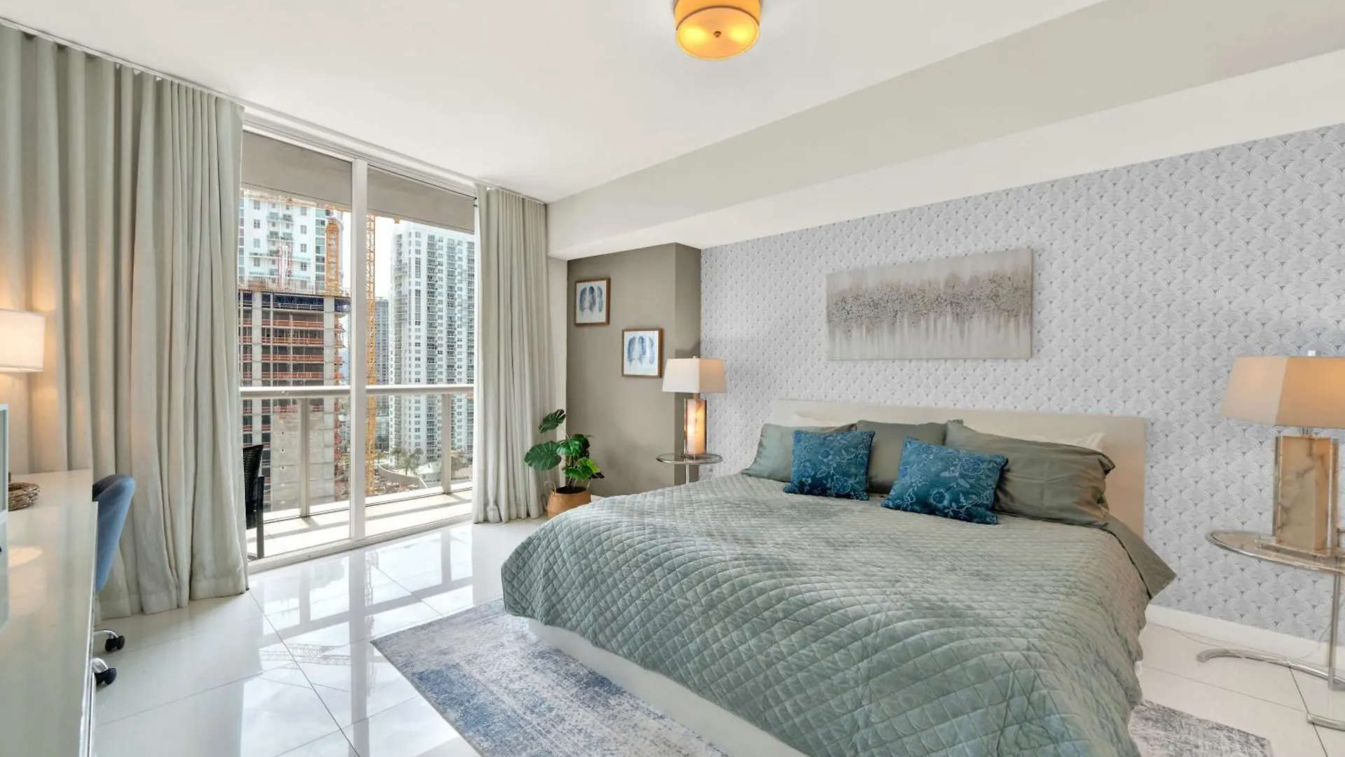 Luxurious 5-star At The W Icon Brickell Miami