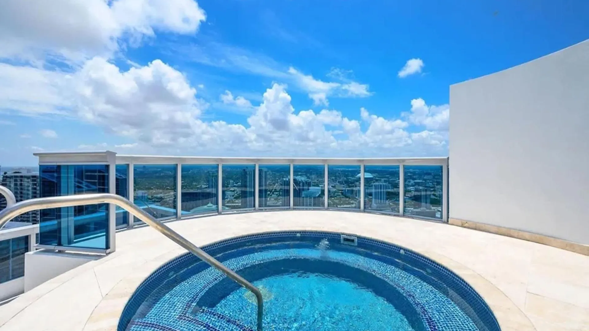 Apartment Penthouse With Bay Views In Downtown Miami