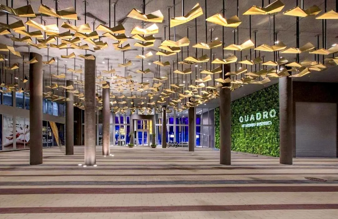 Luxury Near Design District דירה מיאמי