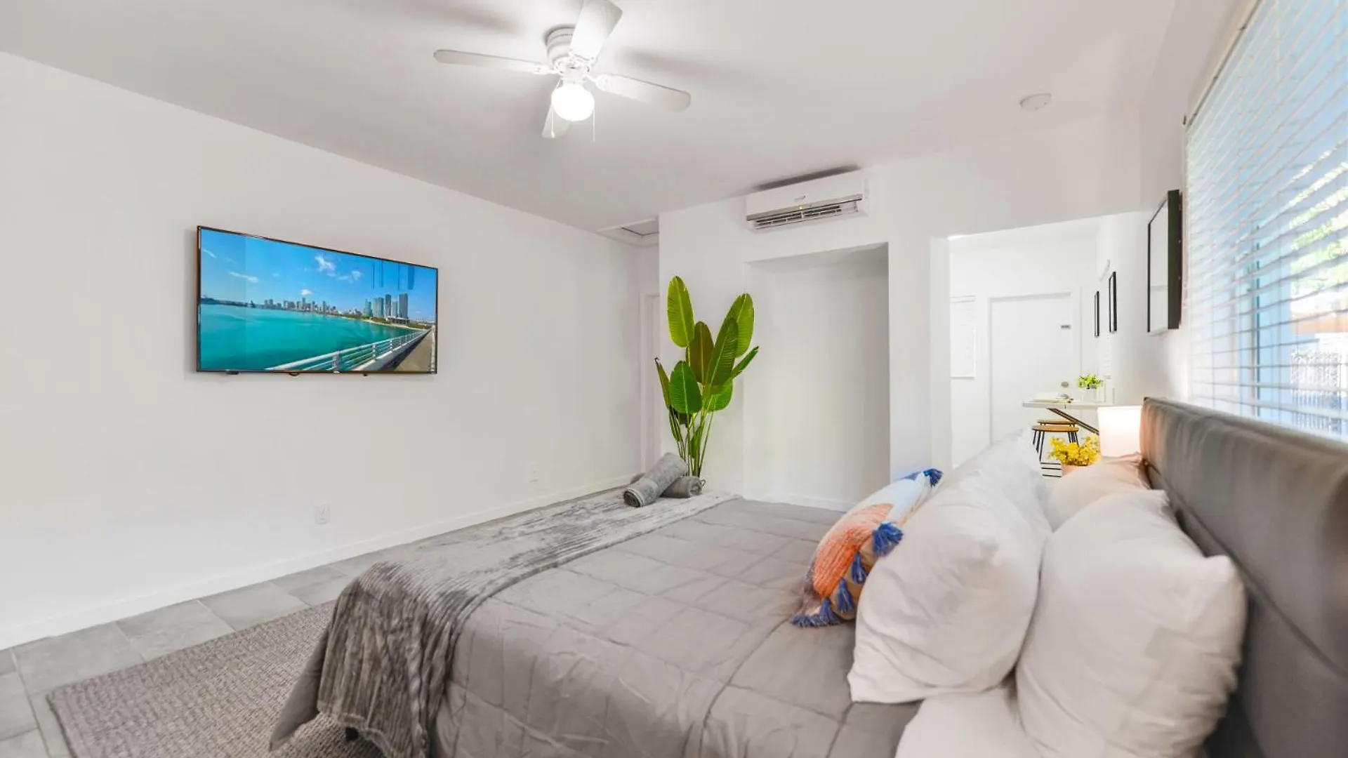 Charming In Prime Location * Miami