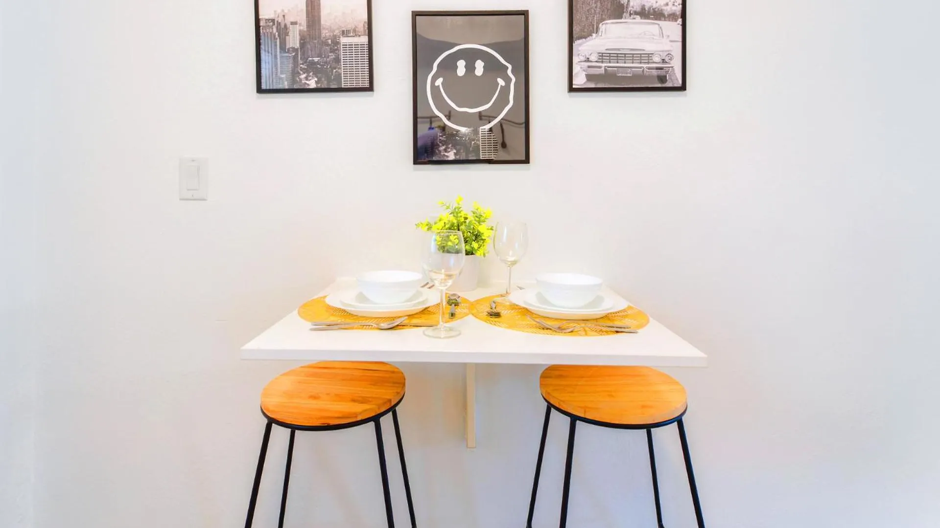 Apartamento Charming In A Beautiful Neighborhood Setting *
