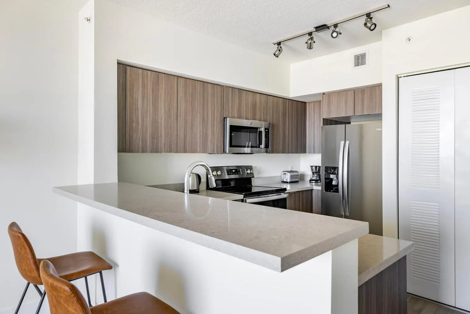 Blueground Riverside Pool Ac Nr Parks Mia-144 Apartmán