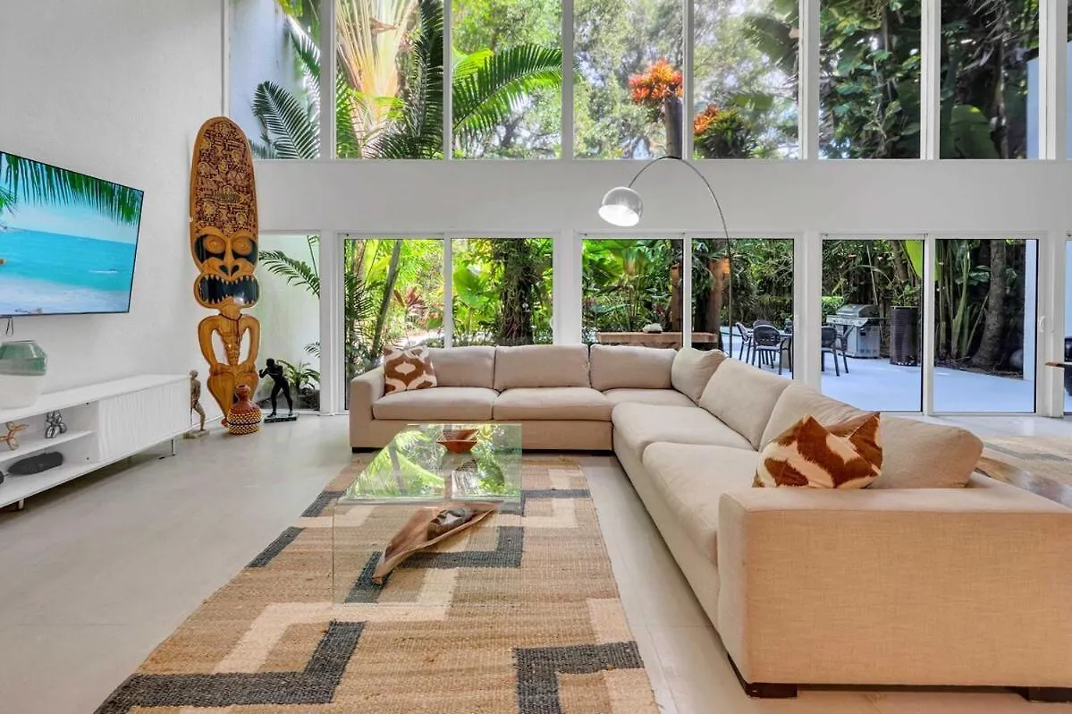 Wonderful Tropical Pool House Coconut Grove *