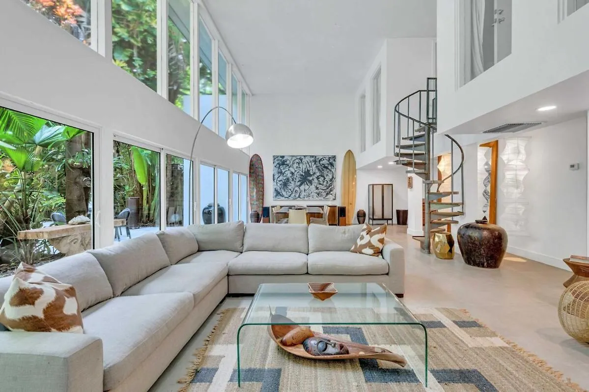 Wonderful Tropical Pool House Coconut Grove * Miami