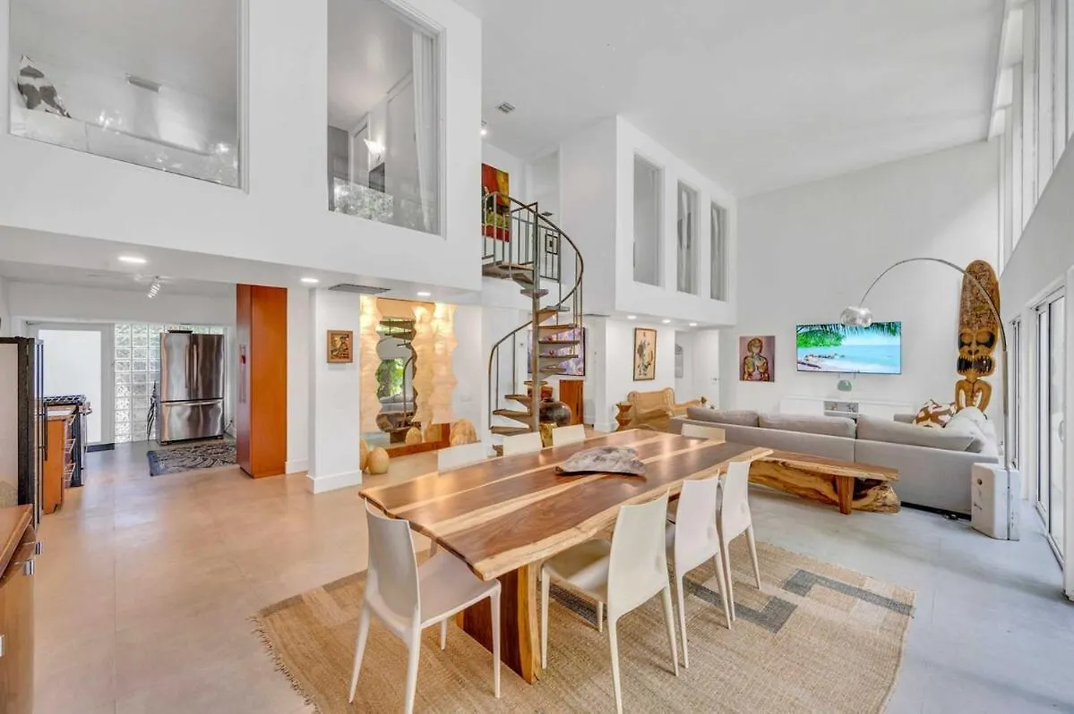 Wonderful Tropical Pool House Coconut Grove * Miami