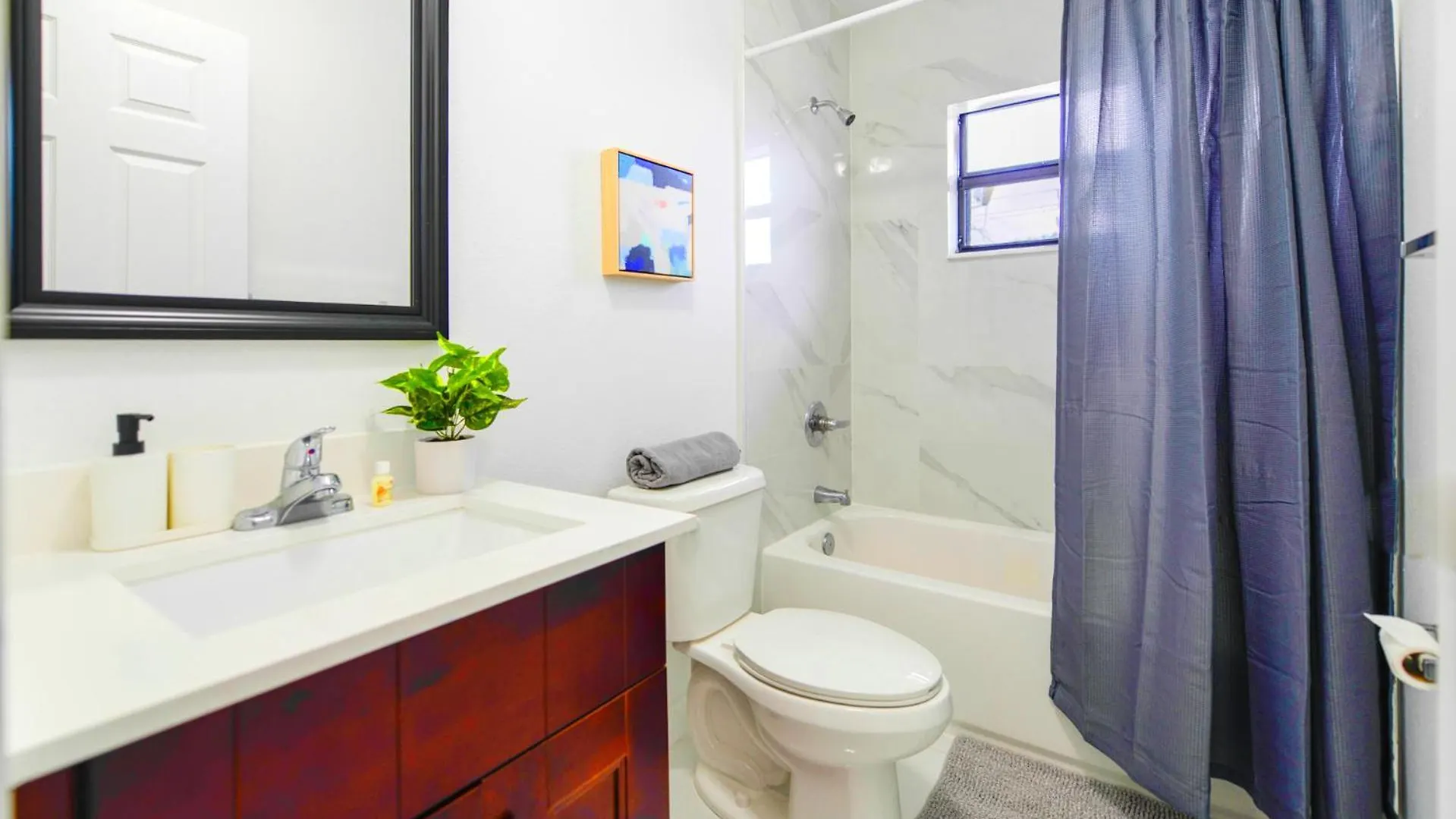 Prime Location Duplex For A Relaxing