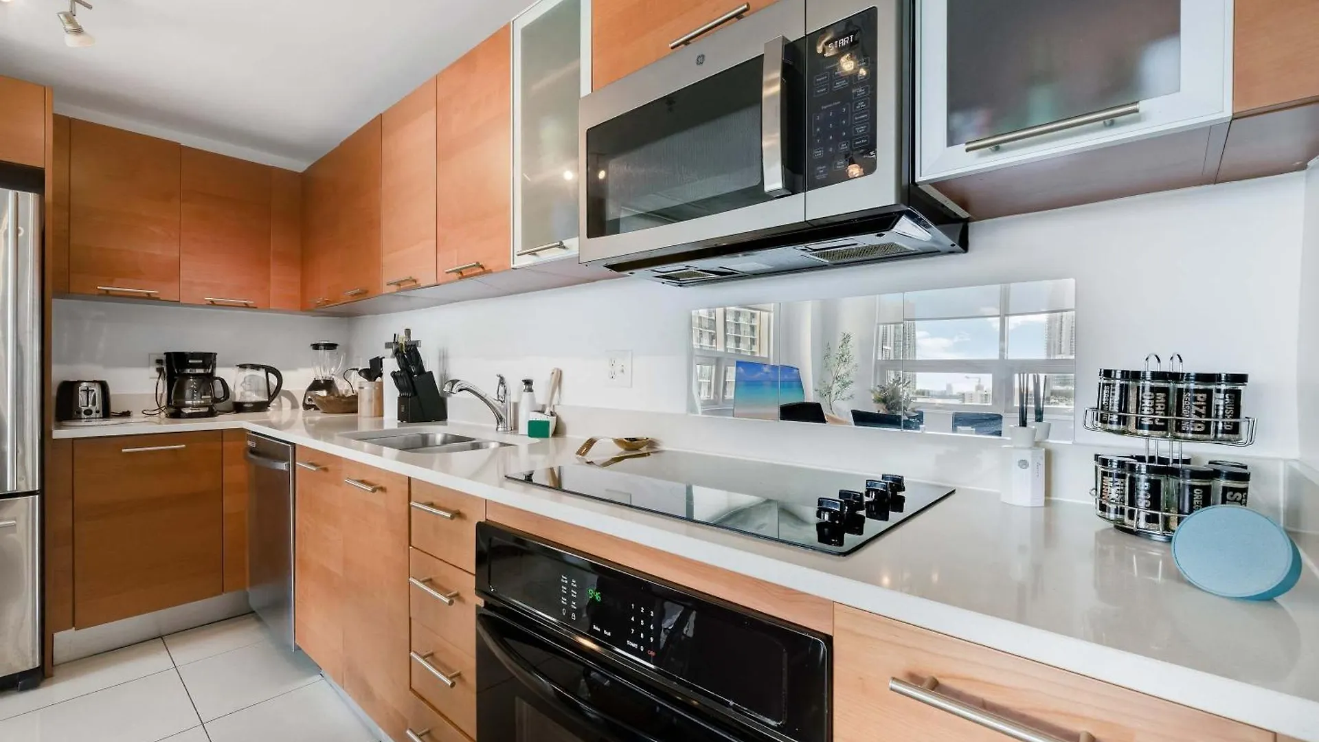 Midtown Muse -walkable Cozy Amenity Bldg W Parking Apartamento