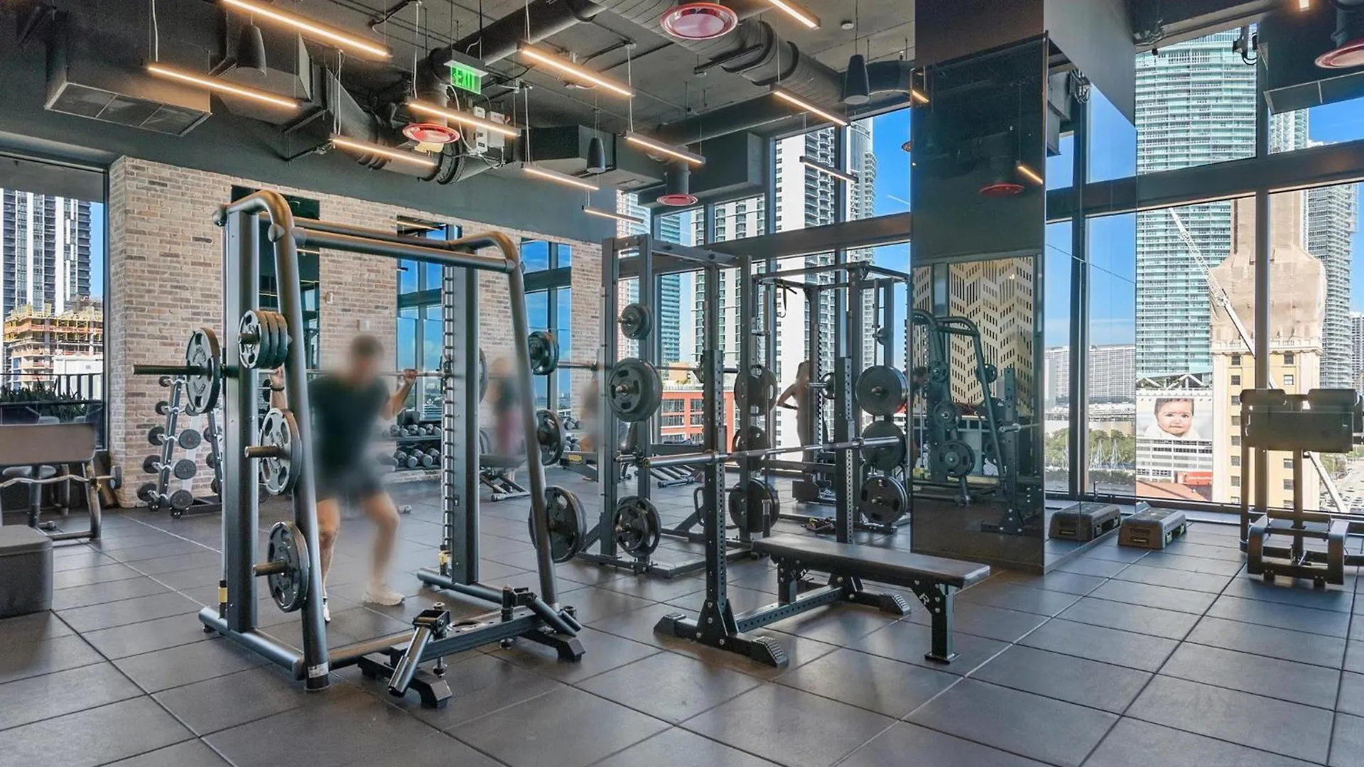 Mvr - Exclusive In Miami-s Tallest Tower Apartment