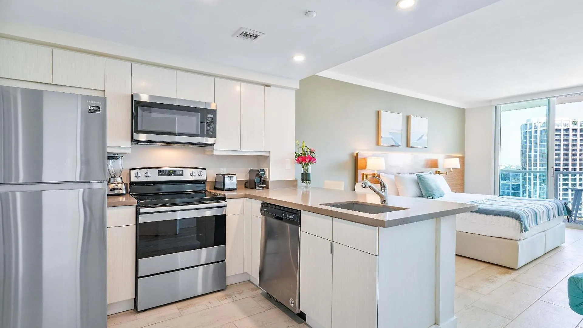 Mvr - The Of Work Relaxation In One Miami