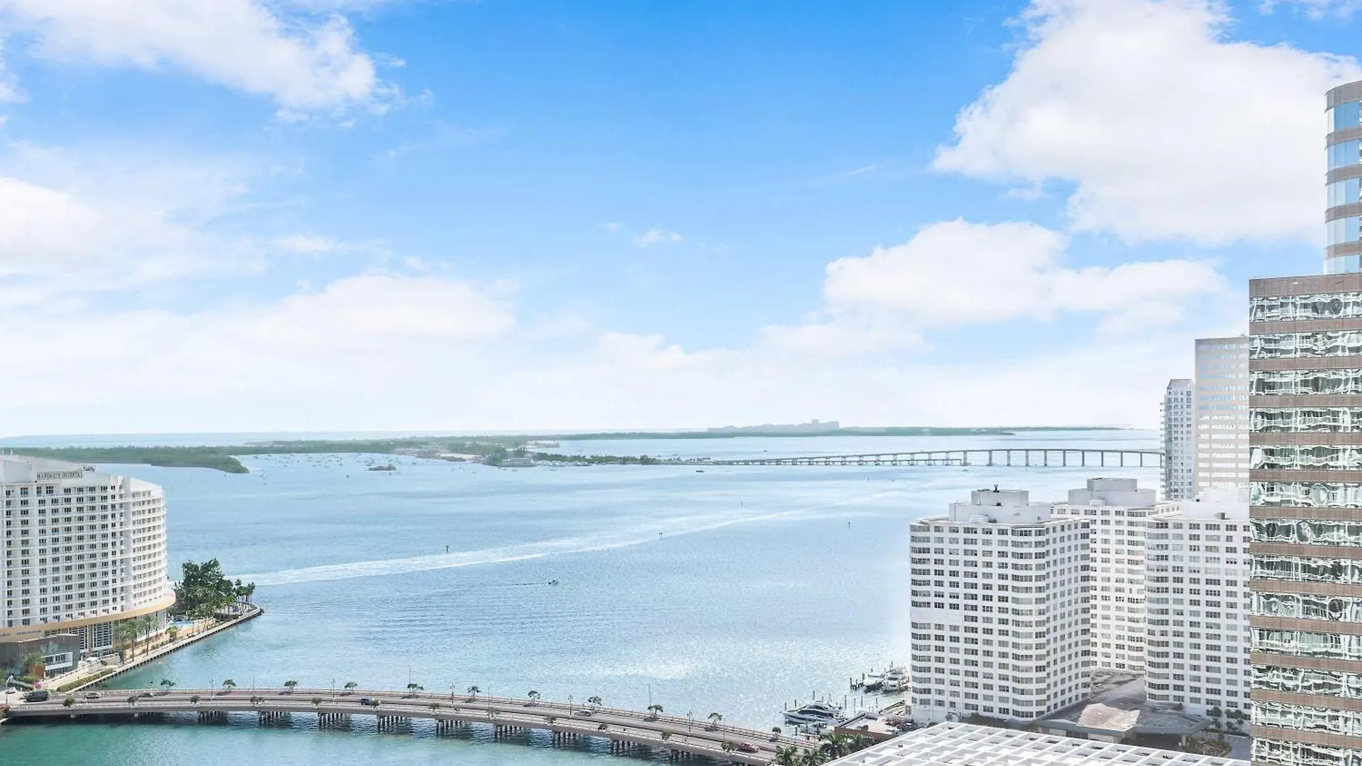 Mvr Living In Brickell Tower *
