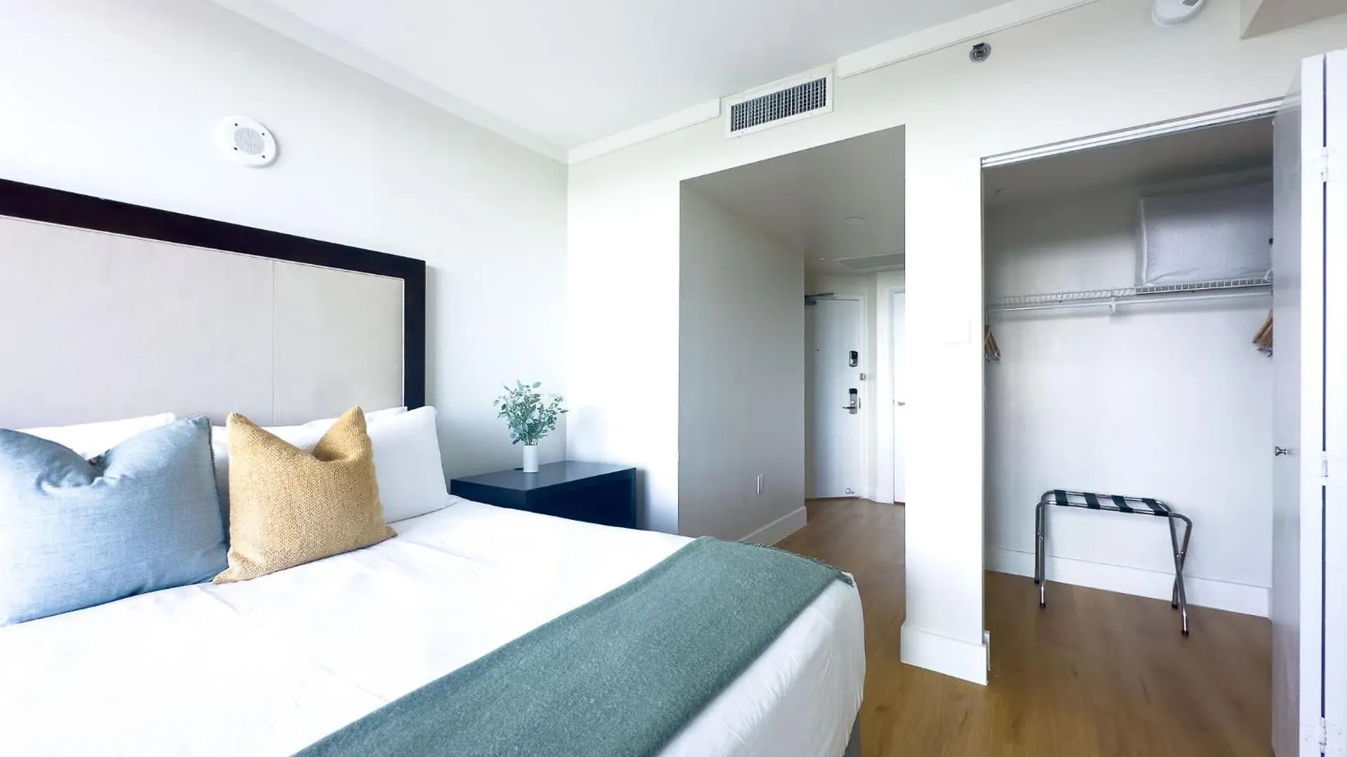 Mvr Designed For Travelers Who Know Better Locanda Miami