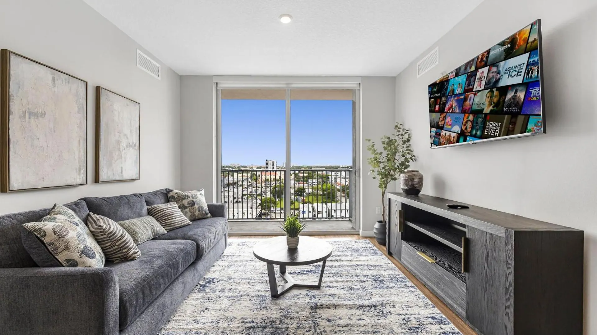 Appartement Upscale With Stunning Views & Pool Access *