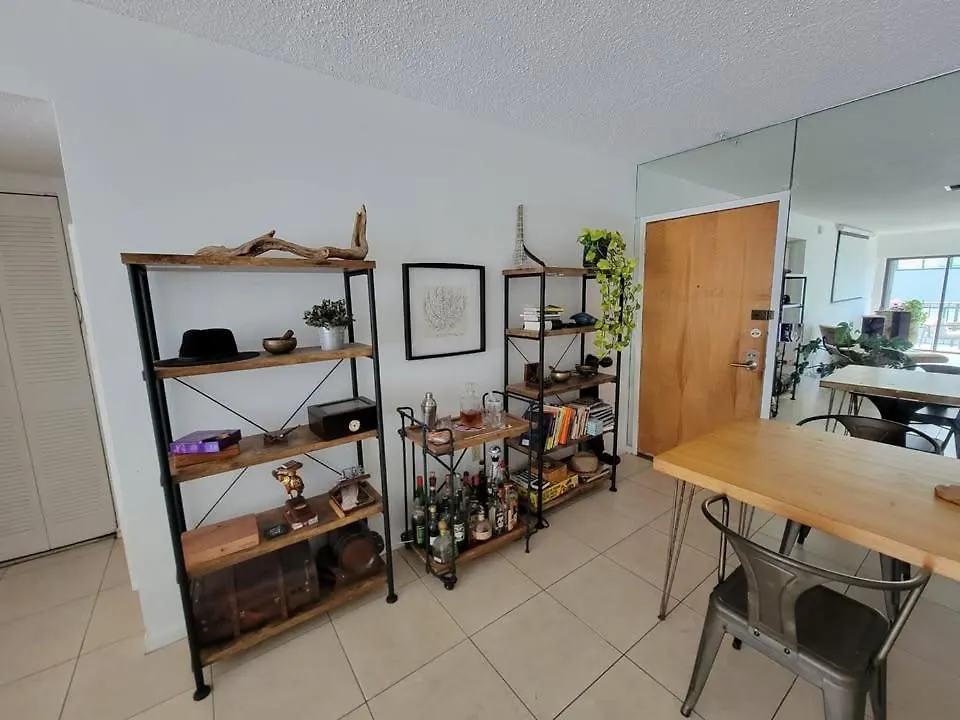 Outstanding 2bd-2ba In Key Biscayne Appartement *