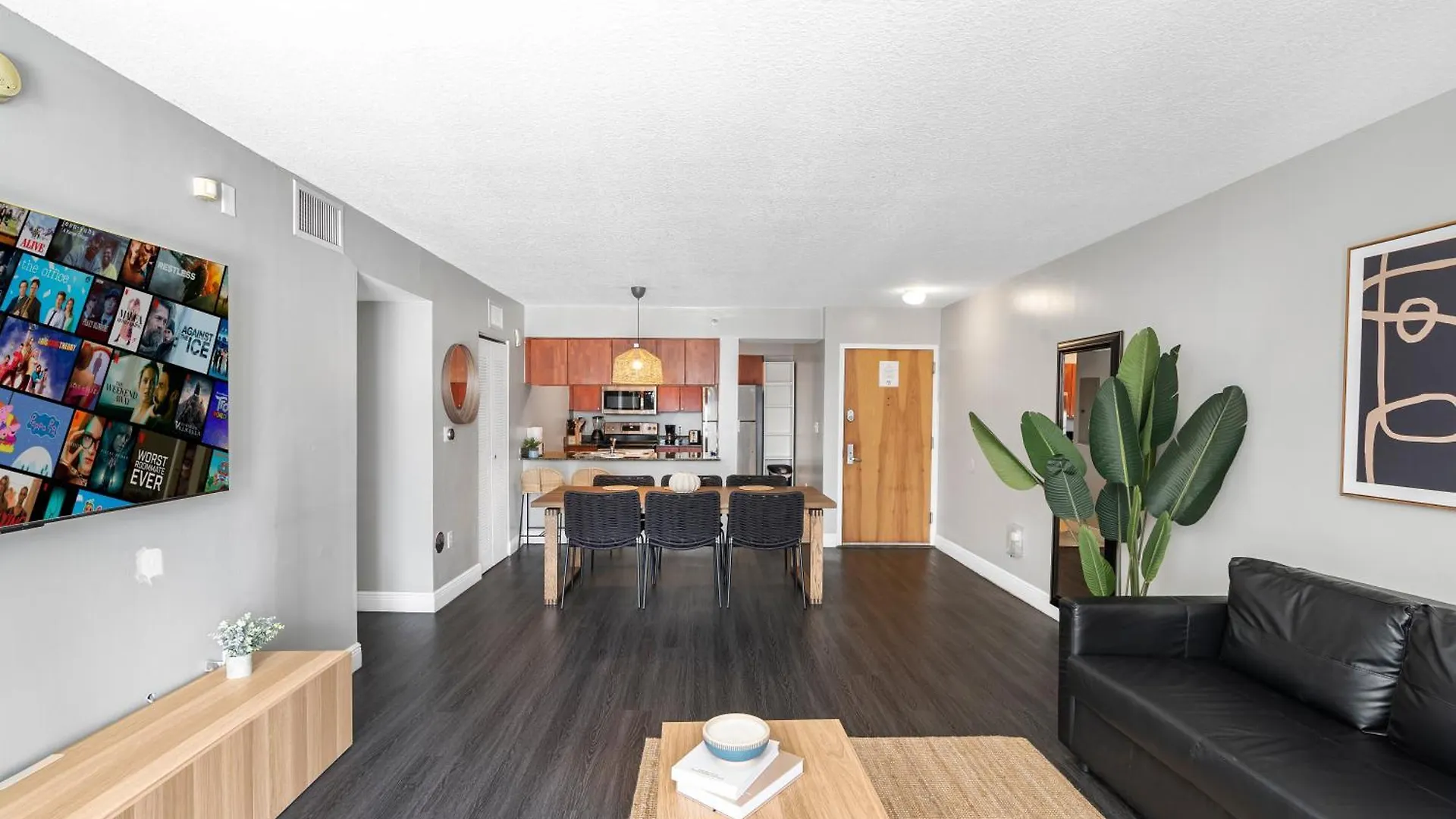 Luxurious 3br With Pool In Brickell Miami