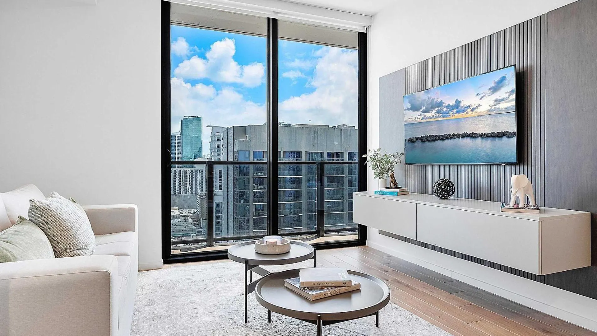 Mvr - Exclusive In Miami-s Tallest Tower * Miami