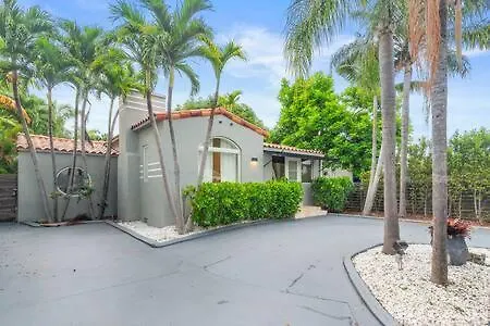 Poolside Paradise Semesterbostad Miami