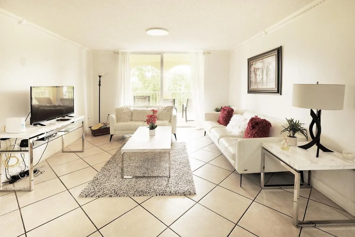 2 Bedrooms At Yacht Club Of Aventura ميامي