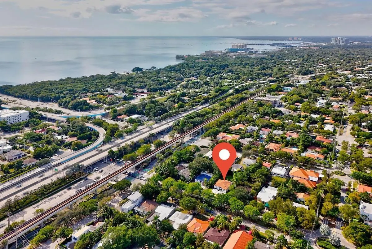 Brickell, Remote-ready Oasis *