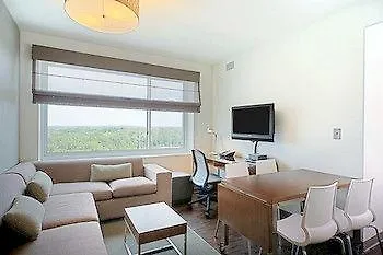 Hotel Element Miami Doral 3*