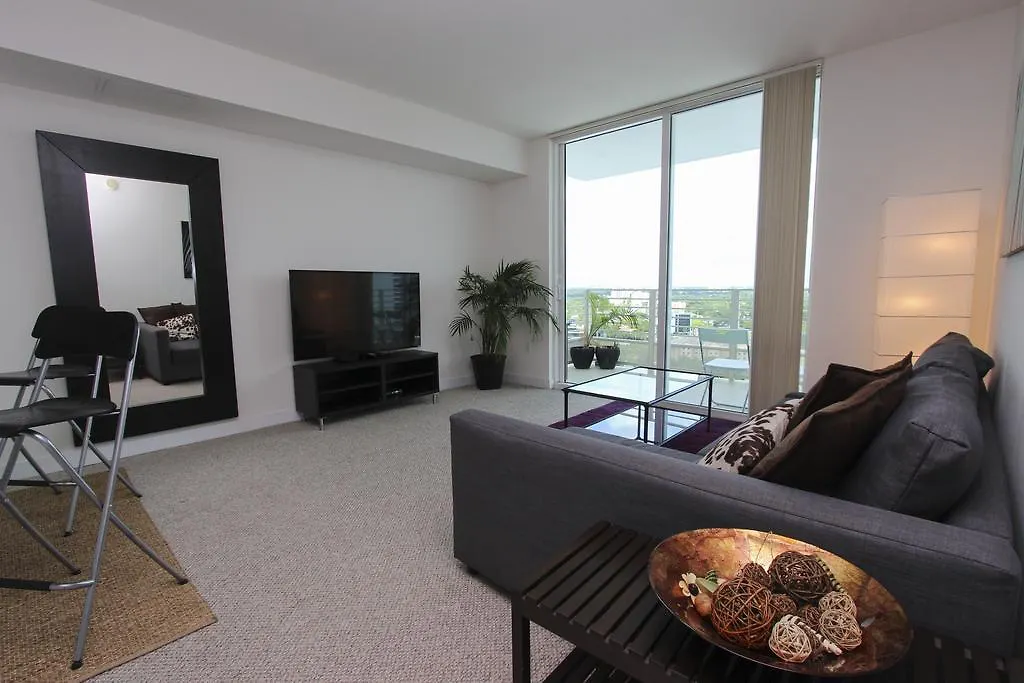 Apartment By Vacation District Miami