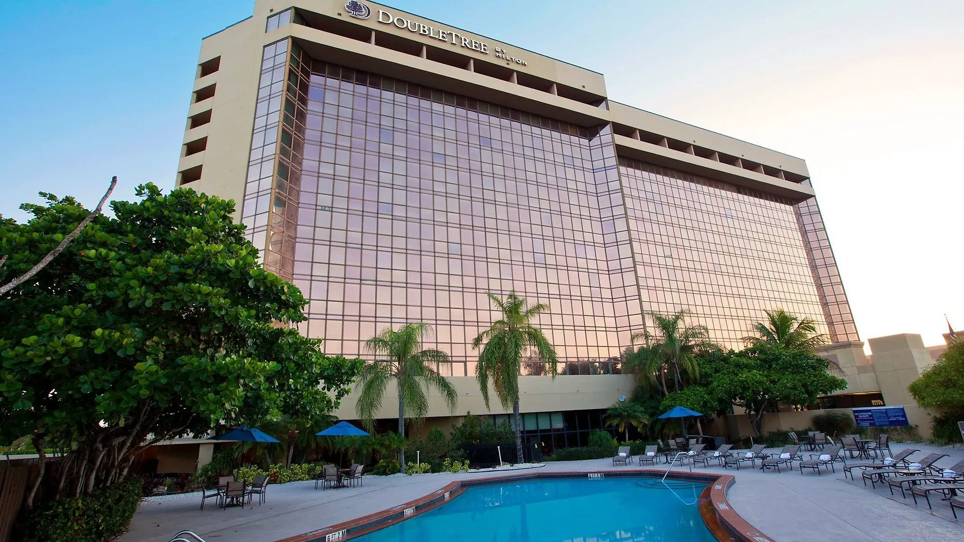 Doubletree By Hilton Airport & Convention Center Miami