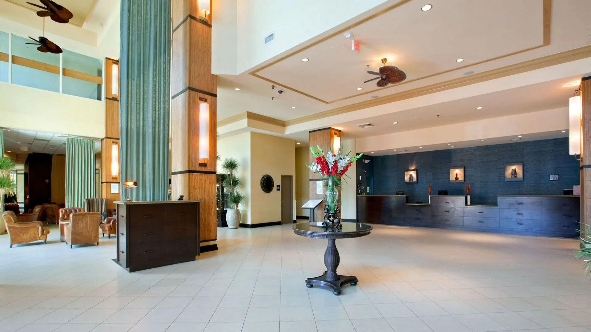 Doubletree By Hilton Airport & Convention Center Miami