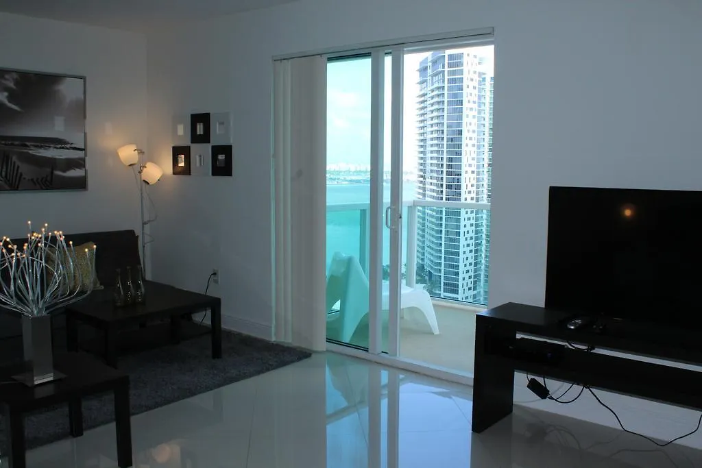Lyx At One Broadway In Brickell マイアミ