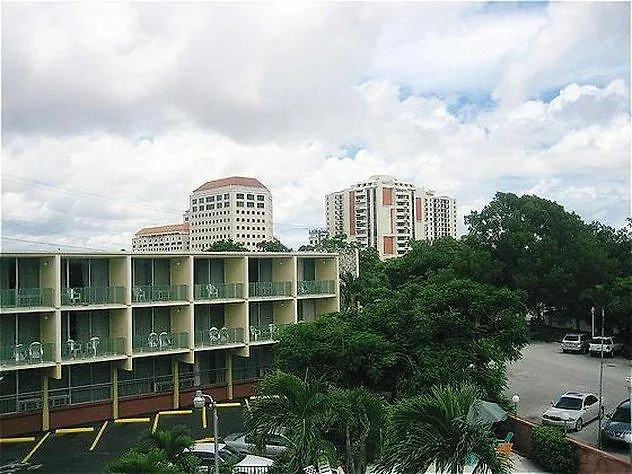 Chateaubleau Hotel Coral Gables