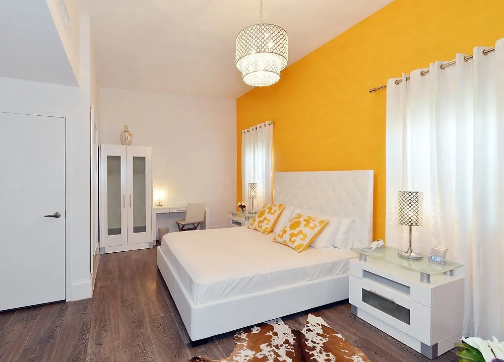 Ithaca Apartahotel Miami Beach